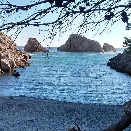 Apartamentos Puig Padro L'Escala